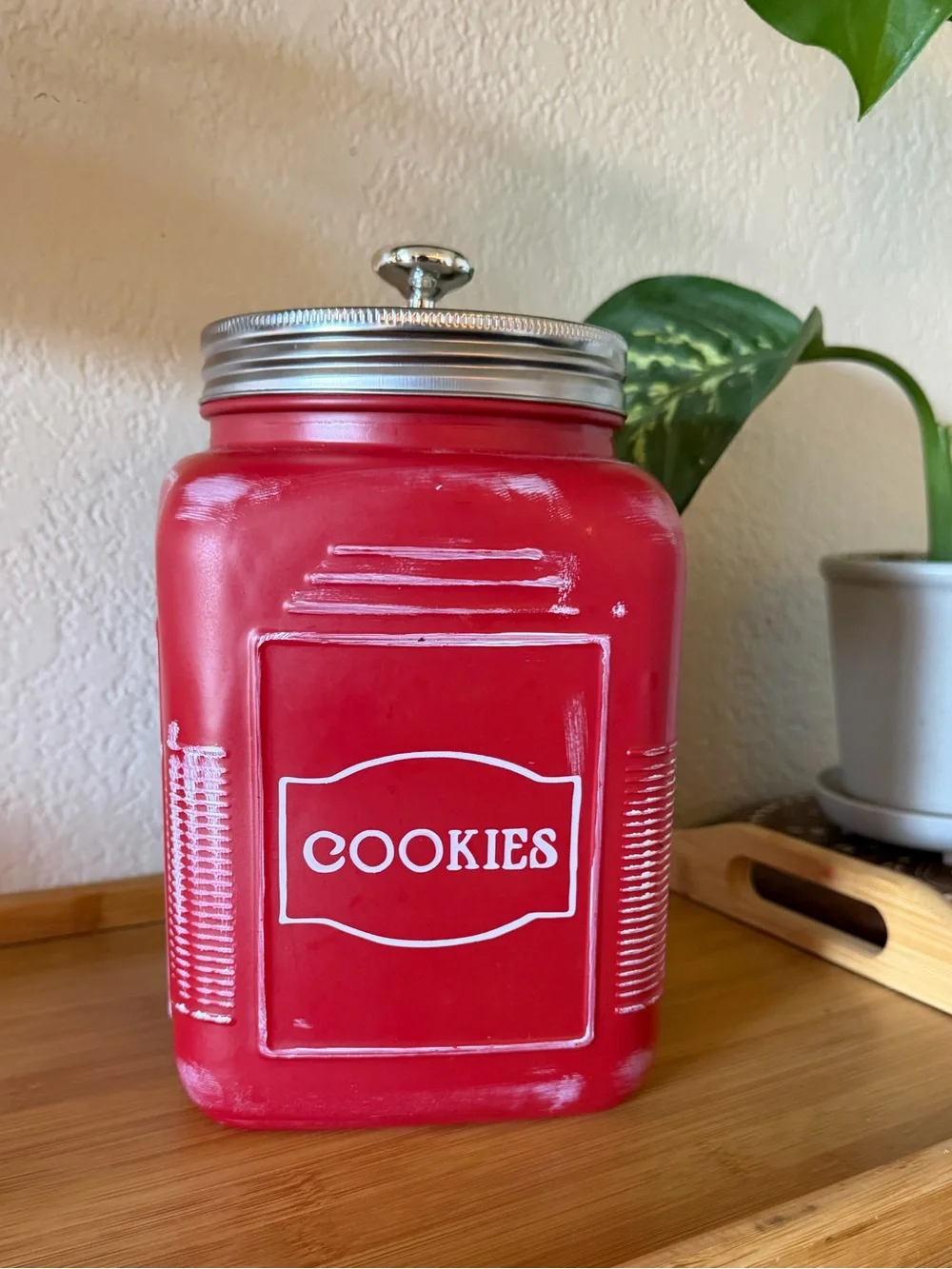 RED COOKIE JAR 9